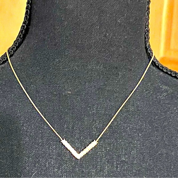Napier Gold V-Shaped Necklace VTG New Tags Faux Diamonds 16” extender Minimalist - Picture 1 of 9